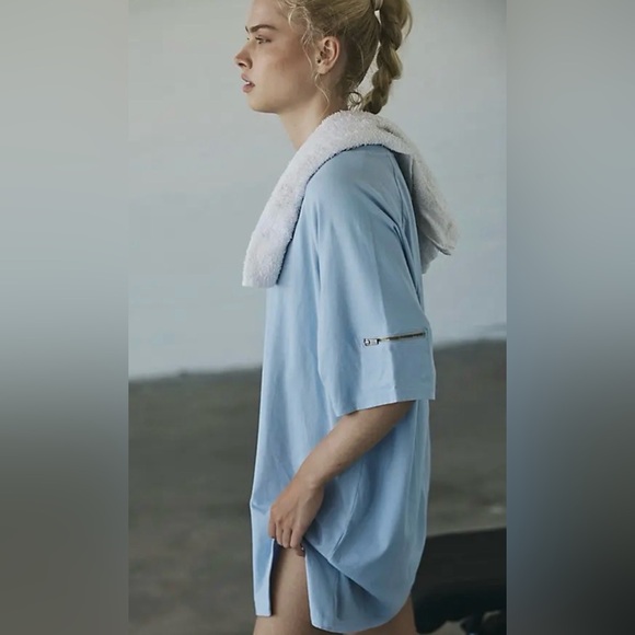 NWT Free People Movement XS Hot Shot Tunic Tee in Steel Blue Oversized New - Picture 3 of 6